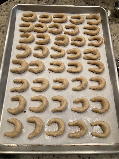 Vanilla-horns-ready-oven