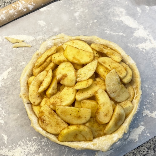 apple in the baking dish